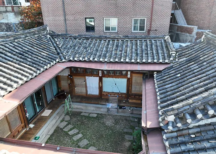 Eugene Hanok Gasthof *