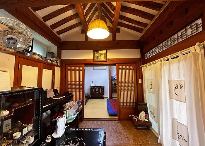 Eugene Hanok Gasthof